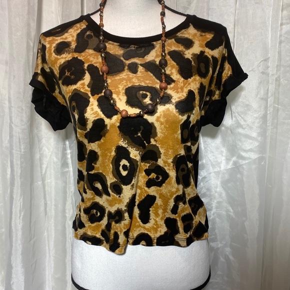 Forever 21 Perfect Fit Leopard Print Top - Picture 3 of 16